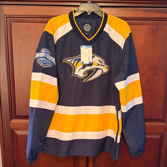 Nashville Predators pullover. - Picture 1 of 5